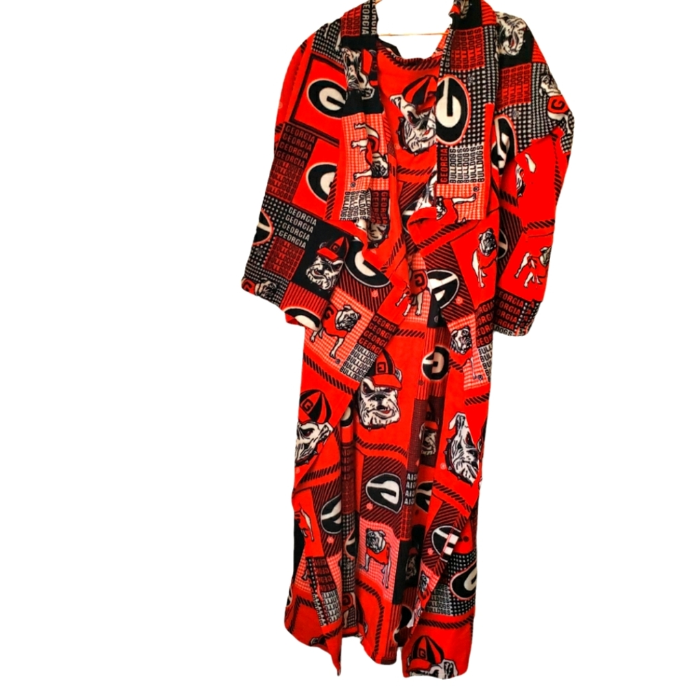 Collegiate Snuggie University of Georgia Wearable Blanket Soft Fleece One Size